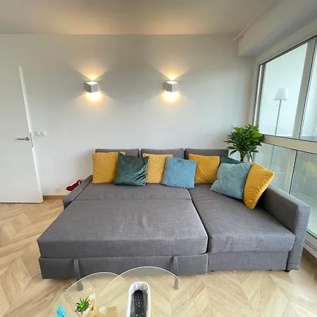 Paris Magnifique 4 Pieces De 108m2 Avec 2 Parking Interieur - Tres Cosy Pour 1 A 12 Personnes - Entierement Refait A Neuf Entire Luxurious And Warm - Paris 19 Eme Free Wifi Gratuit Διαμέρισμα Pantin