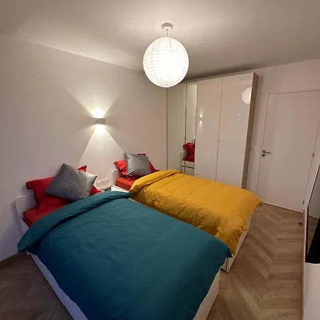 Paris Magnifique 4 Pieces De 108m2 Avec 2 Parking Interieur - Tres Cosy Pour 1 A 12 Personnes - Entierement Refait A Neuf Entire Luxurious And Warm - Paris 19 Eme Free Wifi Gratuit Διαμέρισμα