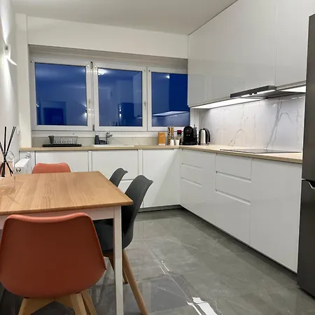 Paris Magnifique 4 Pieces De 108m2 Avec 2 Parking Interieur - Tres Cosy Pour 1 A 12 Personnes - Entierement Refait A Neuf Entire Luxurious And Warm - Paris 19 Eme Free Wifi Gratuit Διαμέρισμα Pantin